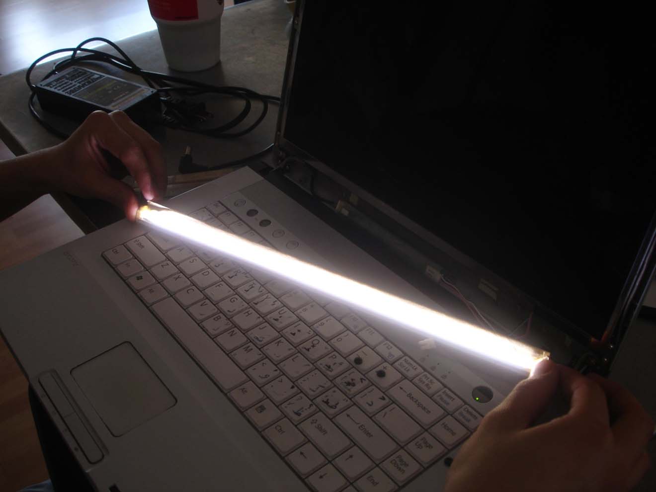 Замена и ремонт подсветки экрана ноутбука в Иваново